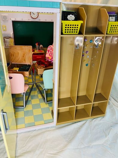 Generation Doll School House