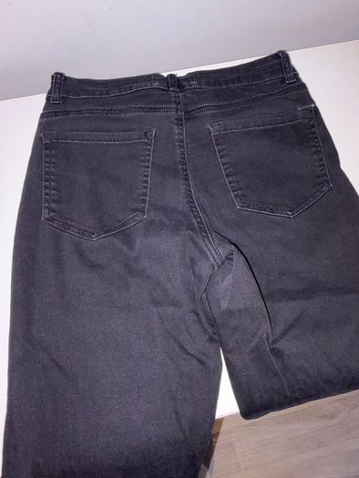 Black skinny jeans