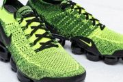 Nike vapormax flyknit 2 volt black  Size uk 9