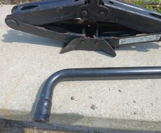 Renault car jack and wheel brace