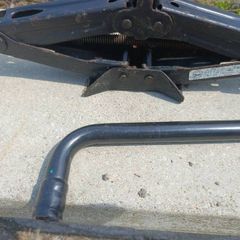 Renault car jack and wheel brace