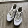 runners for sale size 7 Image 4