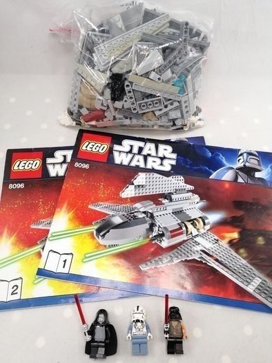 LEGO Star Wars: EMPEROR PALPATINE'S SHUTTLE (8096) complete with figures & instructions