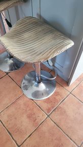 kitchen barstools x 4
