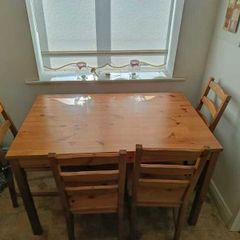 Dining Tables & Chairs