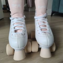 Figure quad skates