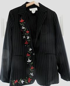 NEW Womens Blazer with Flower Stitching 28 euro