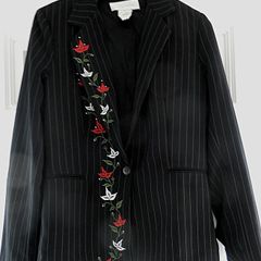 NEW Womens Blazer with Flower Stitching 28 euro