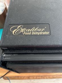 Excalibur 9 tray food dehydrator with timer and 9 paraflex sheets