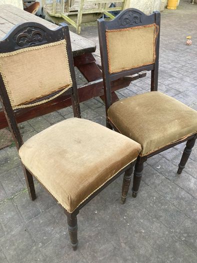 dining room chairs x 2