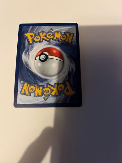Pokemon Vivid Voltage Rainbow rare Pikachu