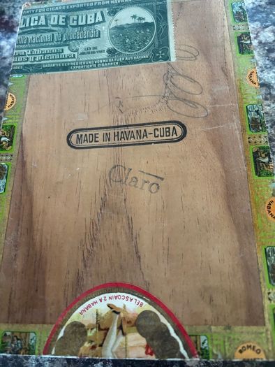 Romeoy & Julieta Habana Box .