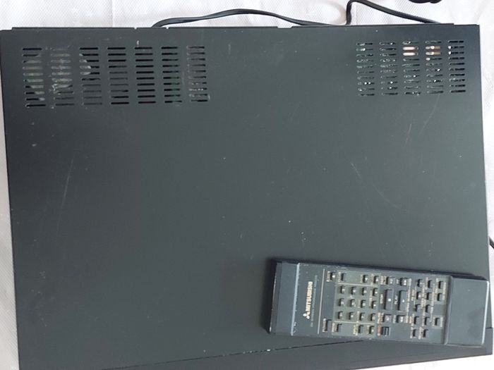 Mitsubishi Video Cassette Recorder Model HS-E10, With remote control, and working perfect, in excellent condition