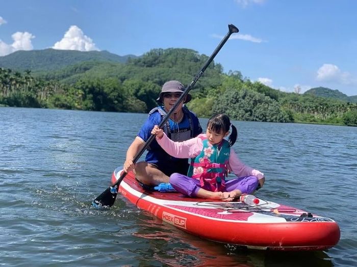 FREE SHIPPING Inflatable Stand Up Paddle Board, 10ft Paddle Boards for Adults with Premium SUP Paddleboard Accessories & Backpack, Wide Stable Design, Non-Slip Comfort Deck for Beginners & Experts