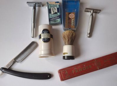 A Job Lot Of Vintage Shaving Razors & Blades + Brush Cut Throat Razor