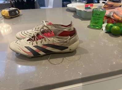 elite football boots