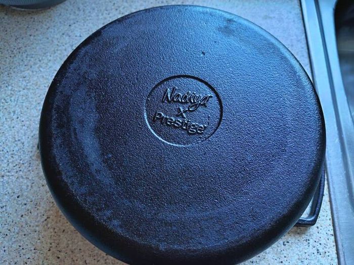 Cast Iron Pot and Skillet
