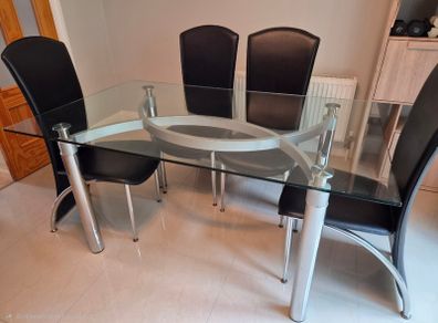 Dining Table & 4 Chairs