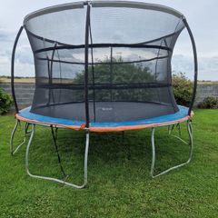 Trampoline