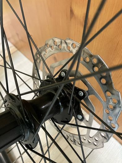 Alex rims 700 x 32 mm tyres, rotors 160mm