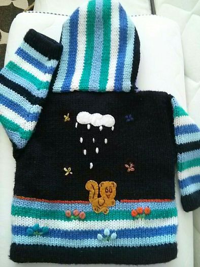 Super cute pixie hoodie baby jumper original made in Peru
