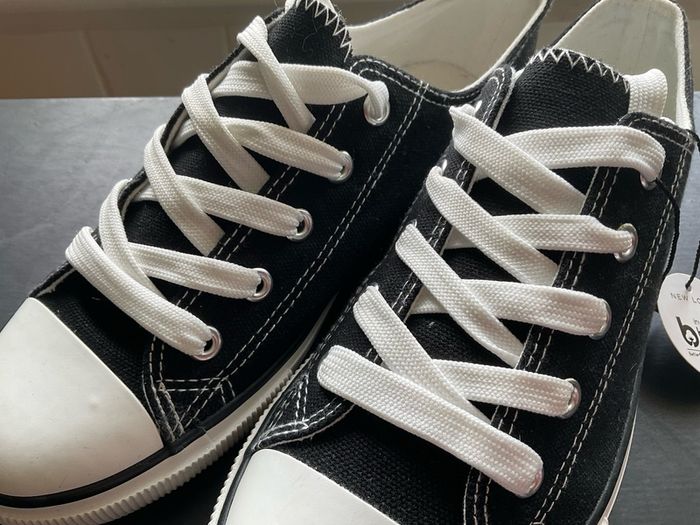 New Look black canvas low top trainers NWT  UK 5 / EU 38