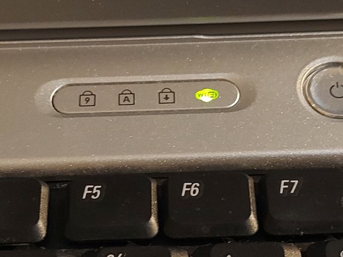 Vintage Dell Inspiron 1501, Mobile AMD Sempron Processor 3500 +, 1.8GHz, 1GB Ram, 120GB HDD, Windows 7, Chrome, Opera, Firefox and VLC