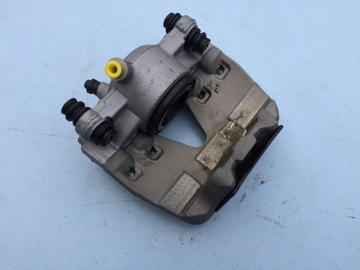 Mercedes Brake Caliper RHF (W212)