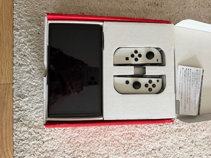 Nintendo Switch OLED 64GB, Boxed/ White