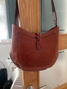 Leather shoulder bag