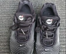 Boys Nike airmax trainers size 4.5 reduced