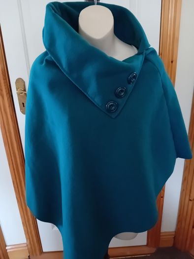 Beautiful Teal Poncho / Pull over