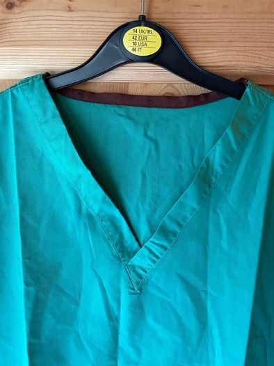 Scrubs Medium Top