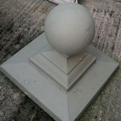 extra large pillar  caps /cappings   22in /22 in base very heavy one needs putting back together will need two persons to lift