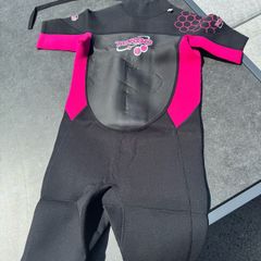 Girl's wetsuit (x2)