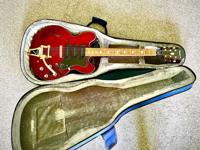 Epiphone Riveria