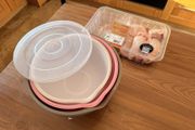 Set of 3 Nesting Plastic Mixing Bowls with Lid