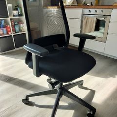 Office Chair - Interstuhl