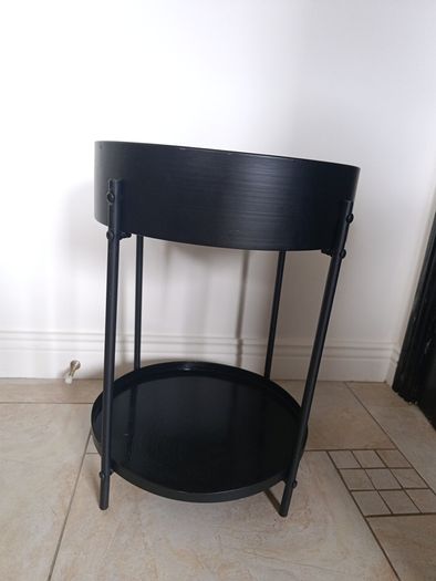 Tray table