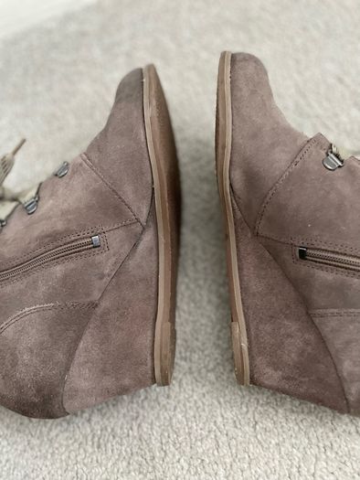 CLARKS Shoes Wedge 6.5UK in Great condition like new