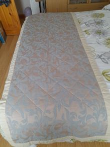 bed runner