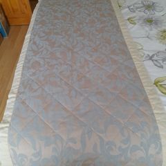 bed runner