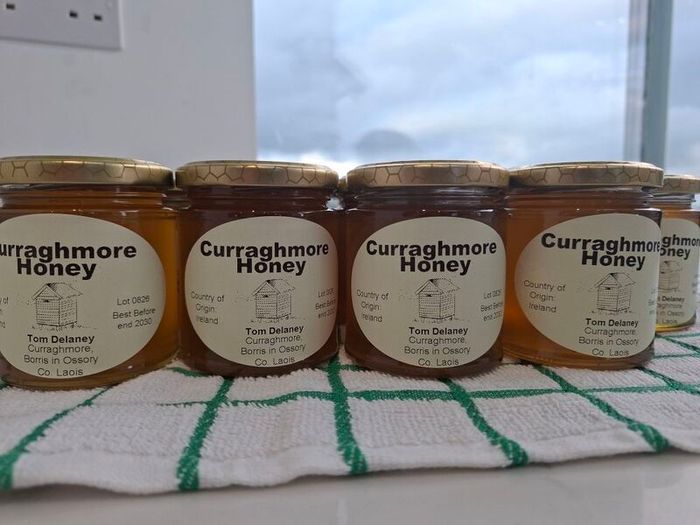 Pure raw honey