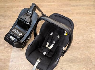 Maxi Cosi iSize Tinca and Base