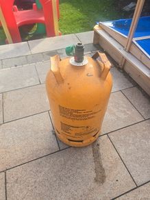 gas cylinder