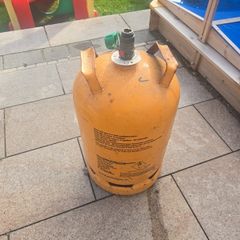 gas cylinder