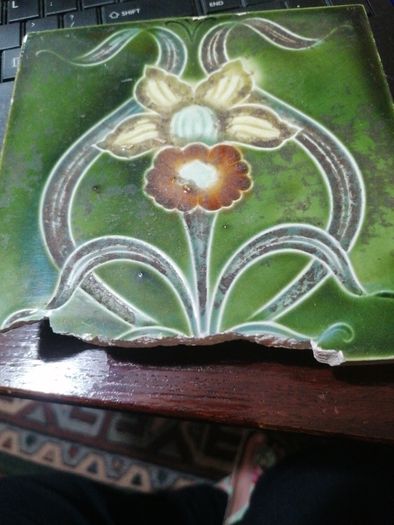Victoriana R & H Richards Fireplace Tile