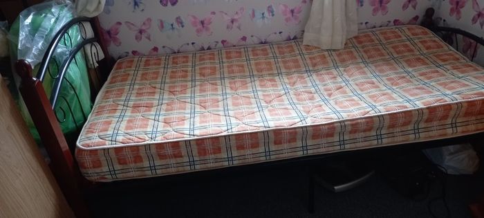 Single bed