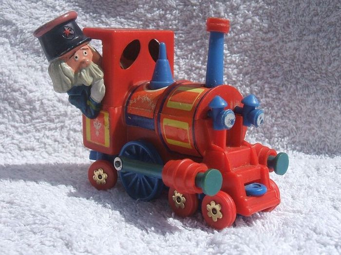 MAGIC ROUNDABOUT TRAIN ENGINES (Corgi 851) - three vintage diecast engines with figures (early 1970's)