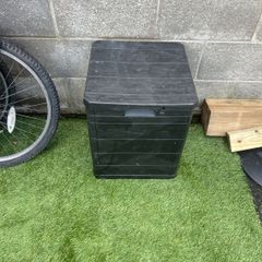 outdoor box